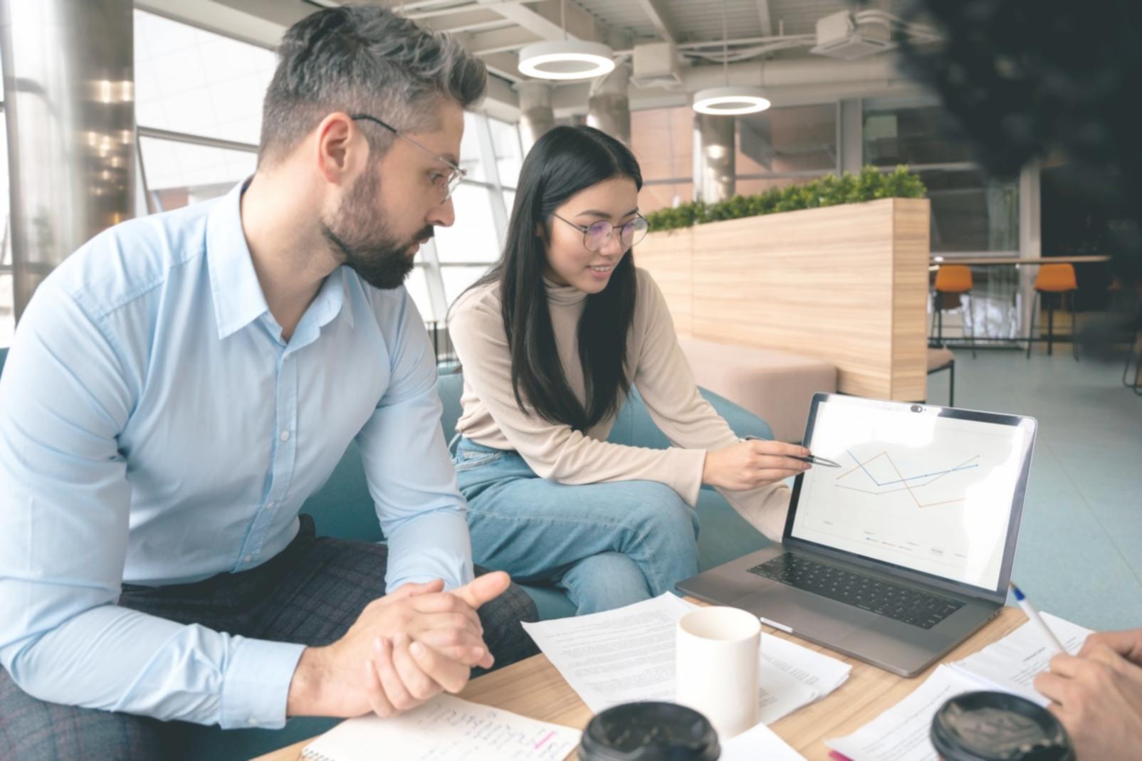 Interface de gestion financière sur tablette
